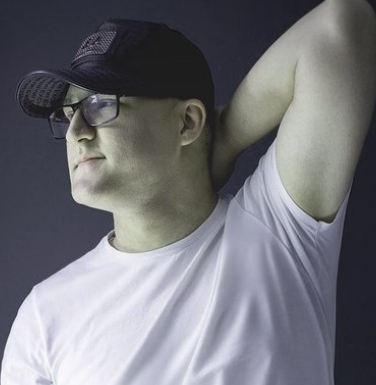 دانلود آهنگ جون عجب بدنی بود که شدی تو بغلی زود محمد طاهر